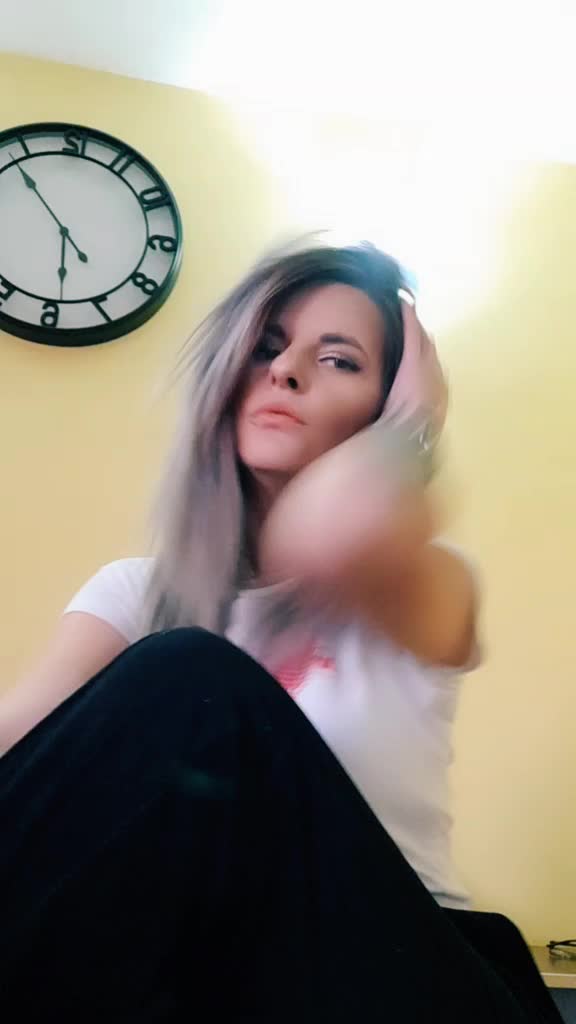 @Denisa den