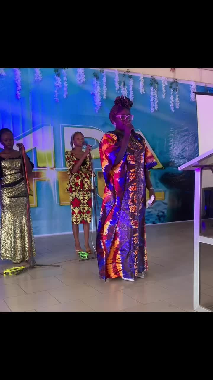 @Omotola❤️✨