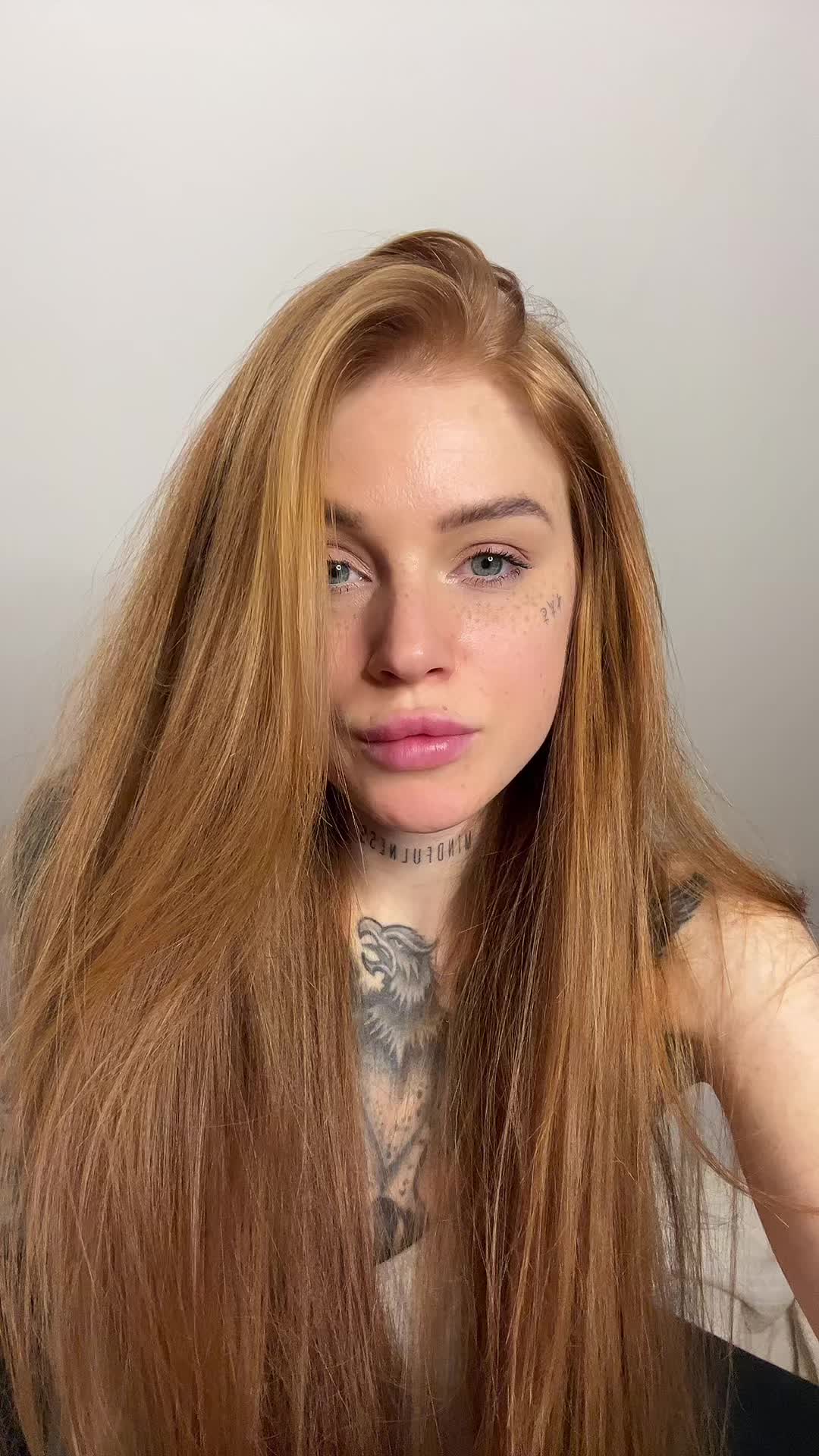 @Scarlett Fox