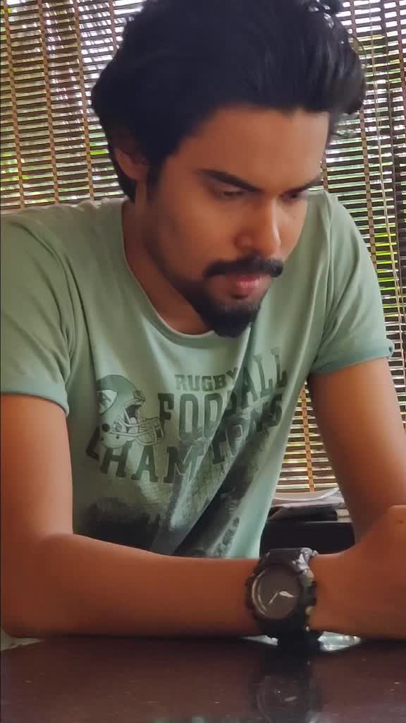 @__aadhuzz__