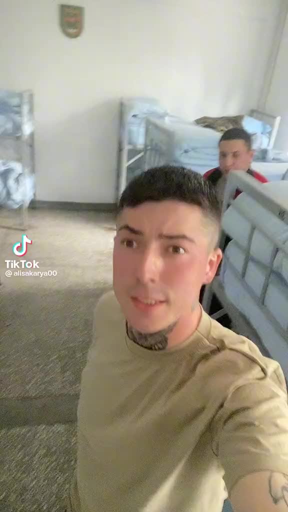 @Tanınmış birisi