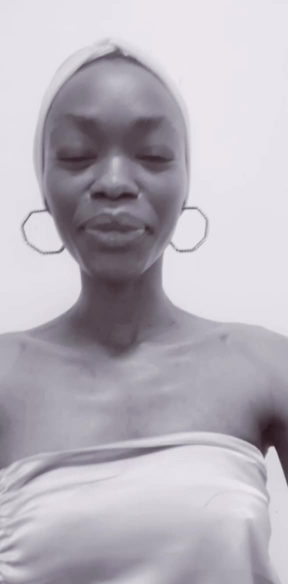 @Uzalipholile