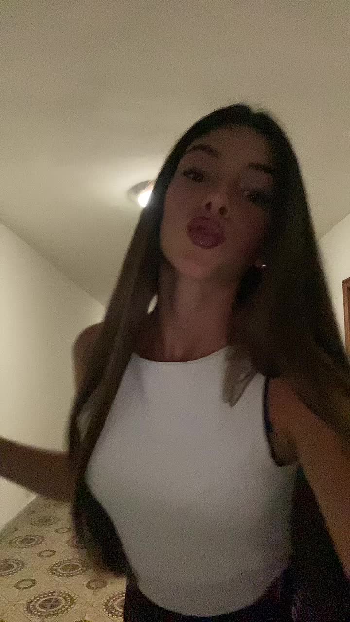 @👧🏻