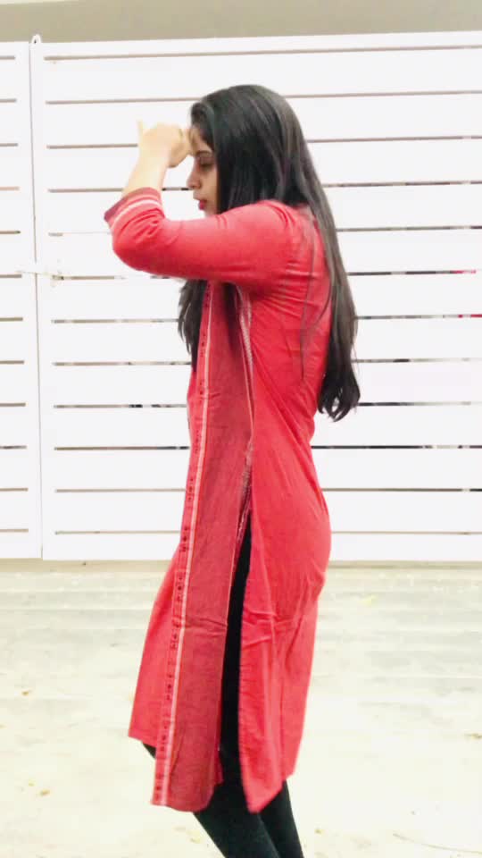 @pravallika_nalluri