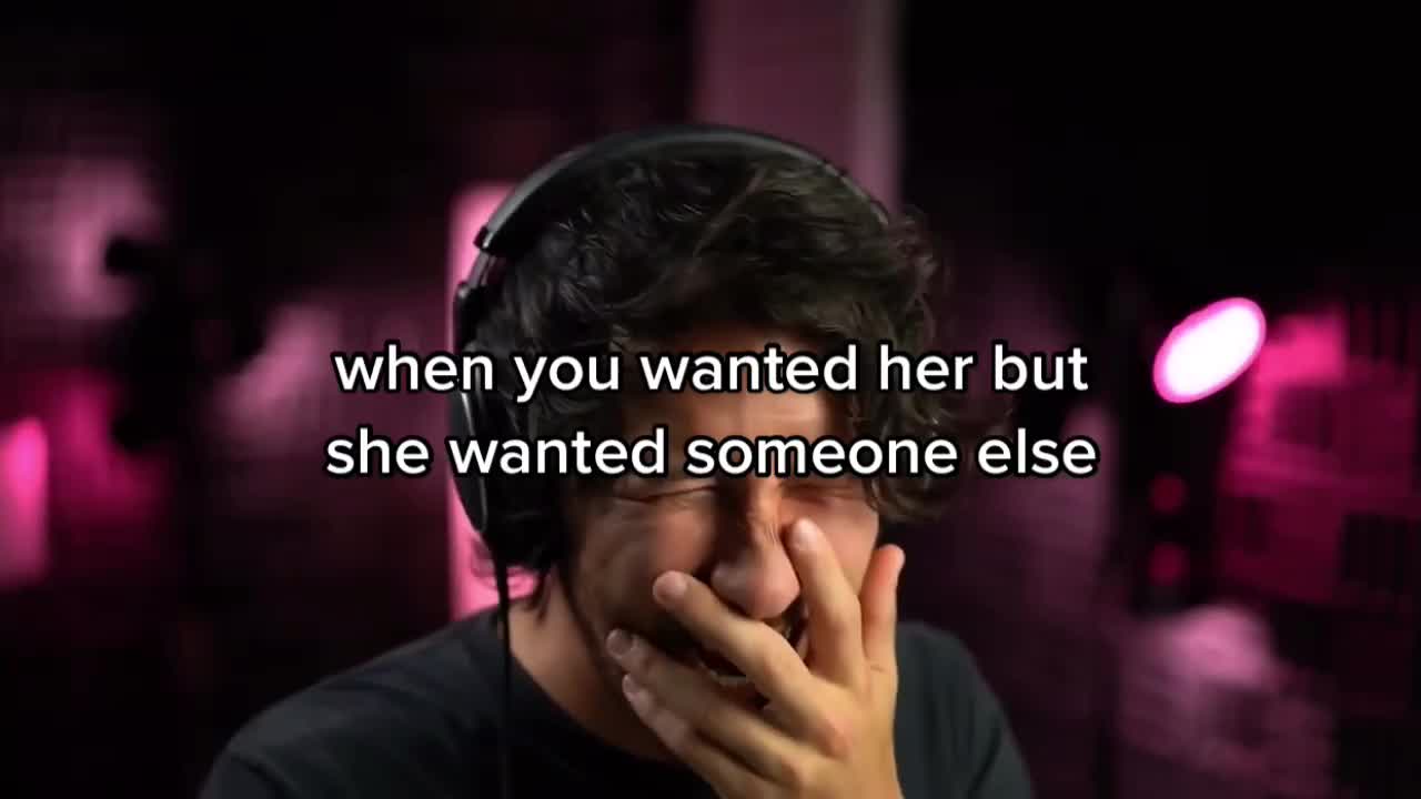 @🦦