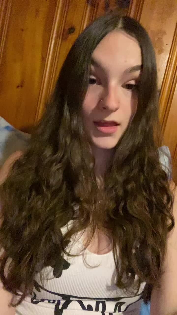 @PrettyThang 🦋💜