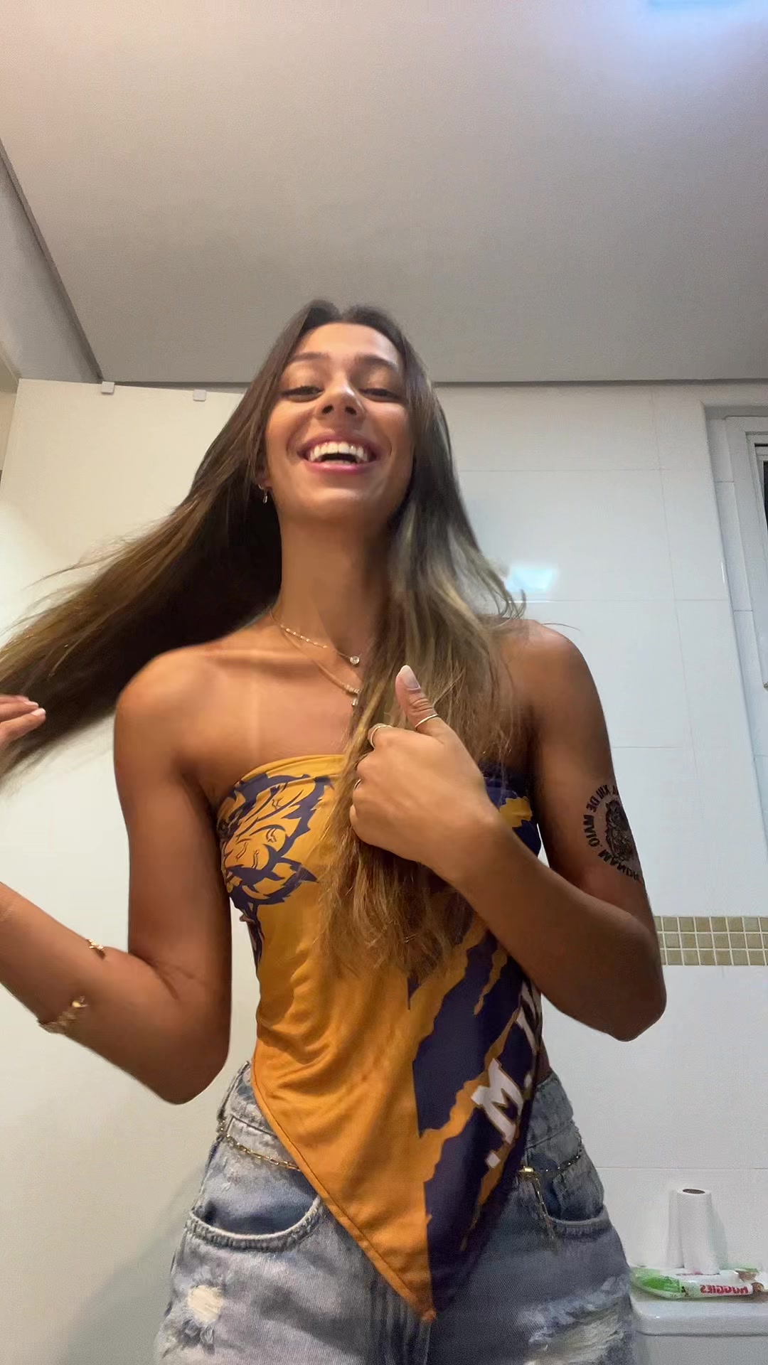 @Valews