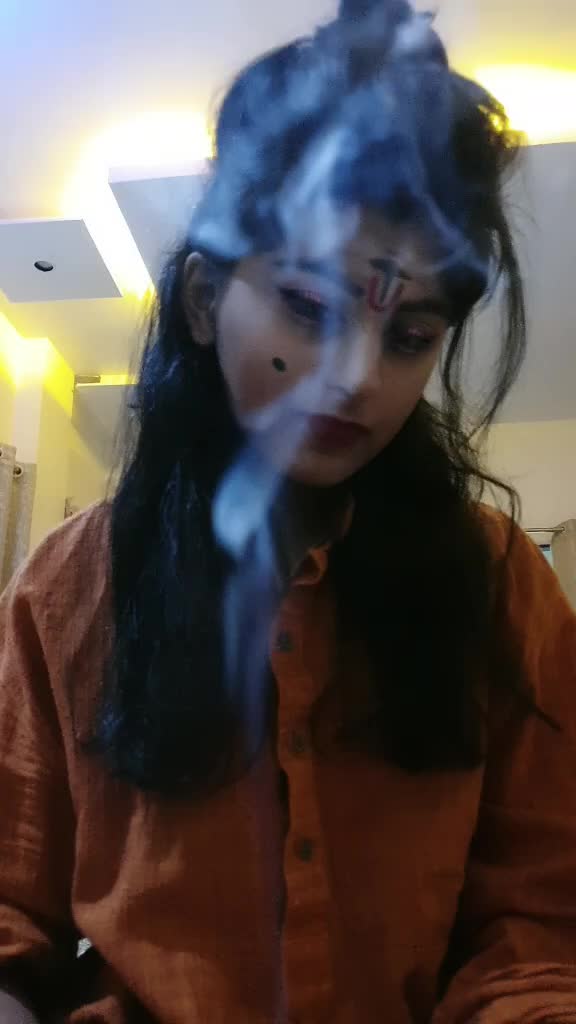 @🎵DIVYA🎵