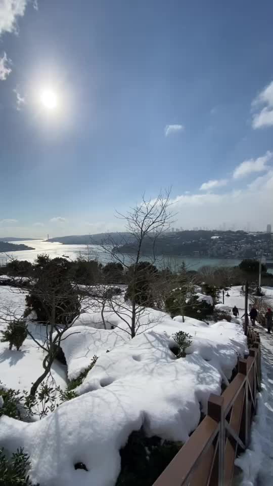 @Nazliozgur