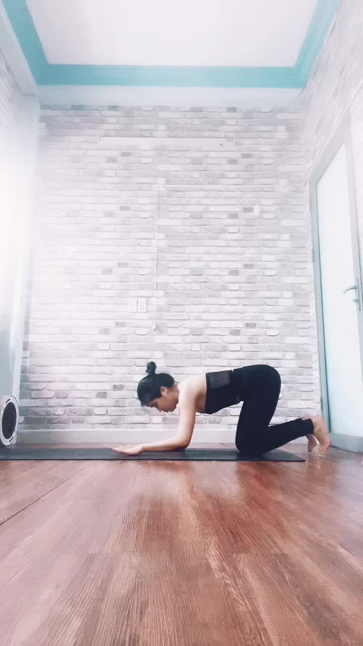 @Bồ Đề Yoga - Cô My