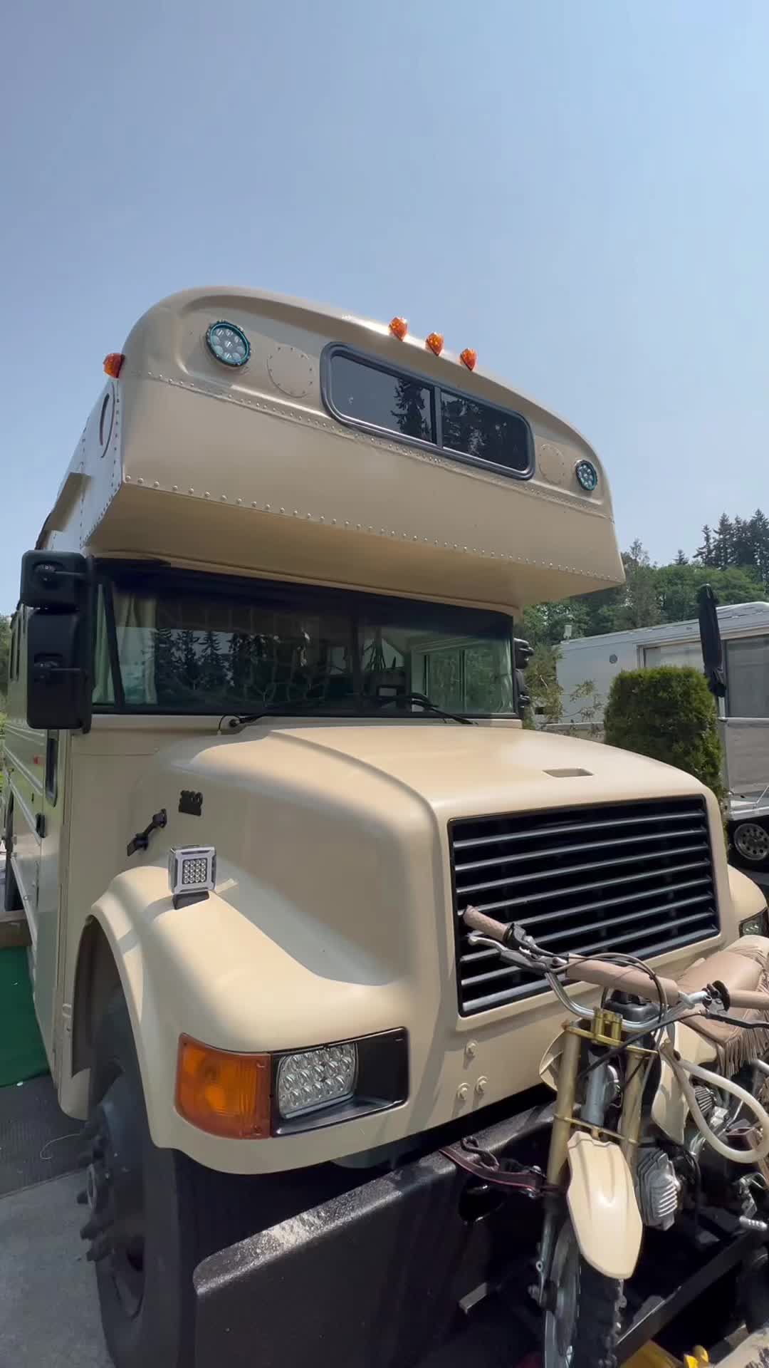 @SundanceBus