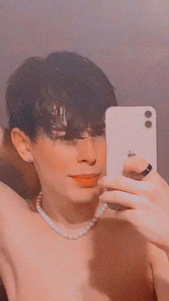 @<3