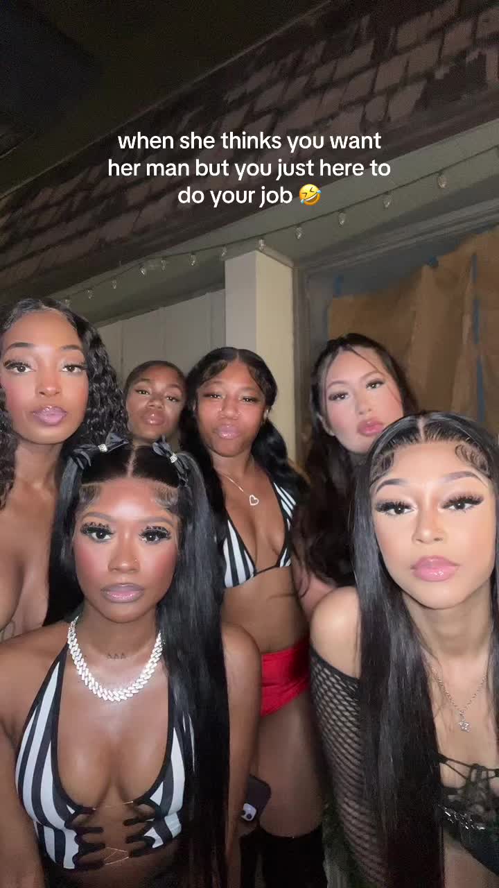 @bookwithstina