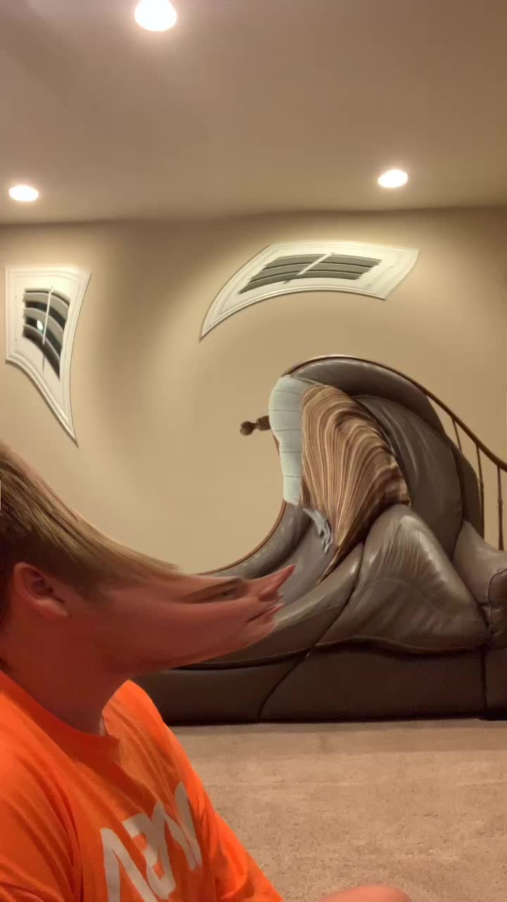@hannahmulholland