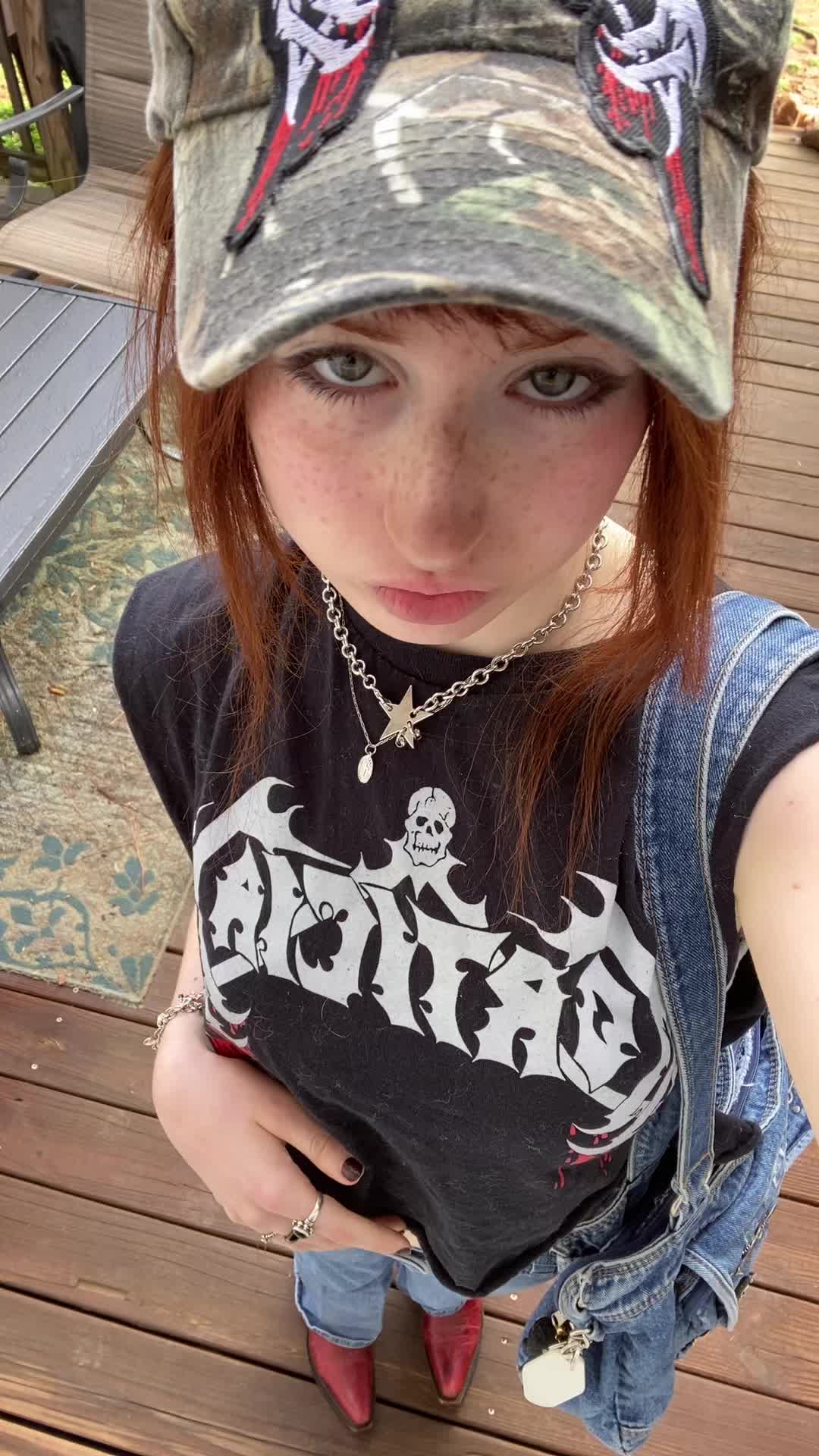 @Dee