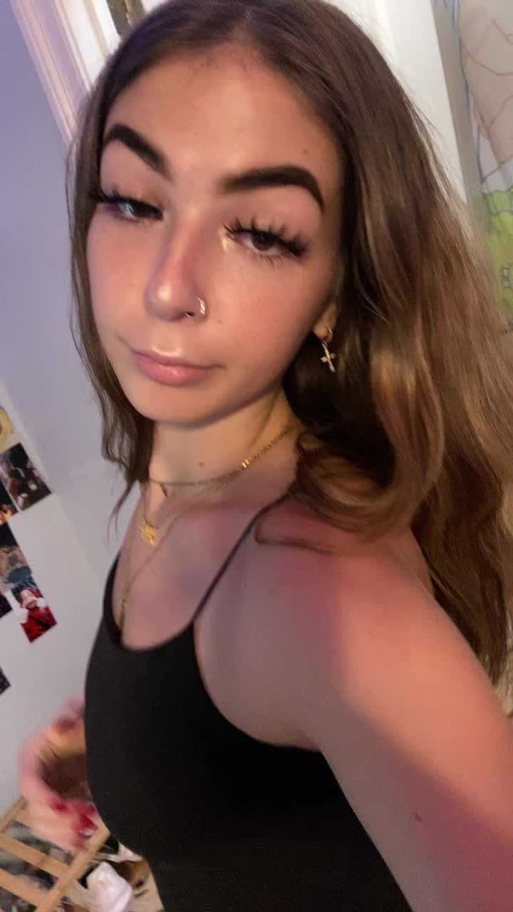 @:3