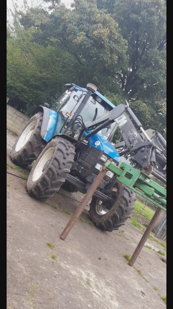 @flat out piking silage👌👍😂