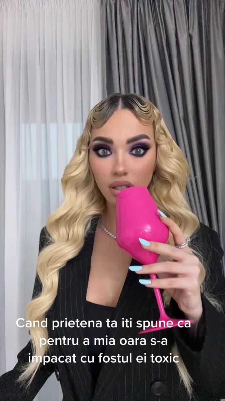 @Elisa A