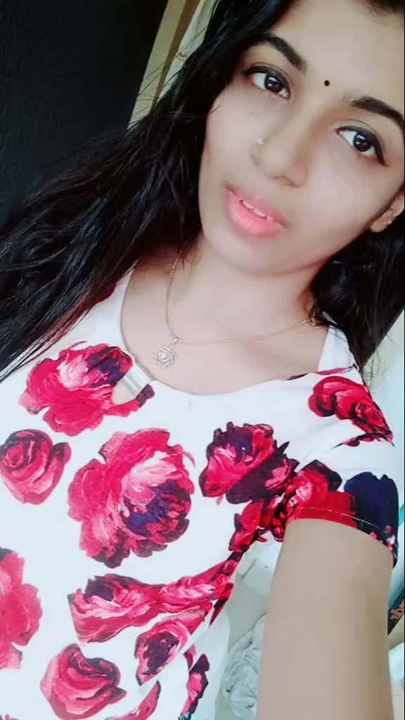 @charuu_zzzzz