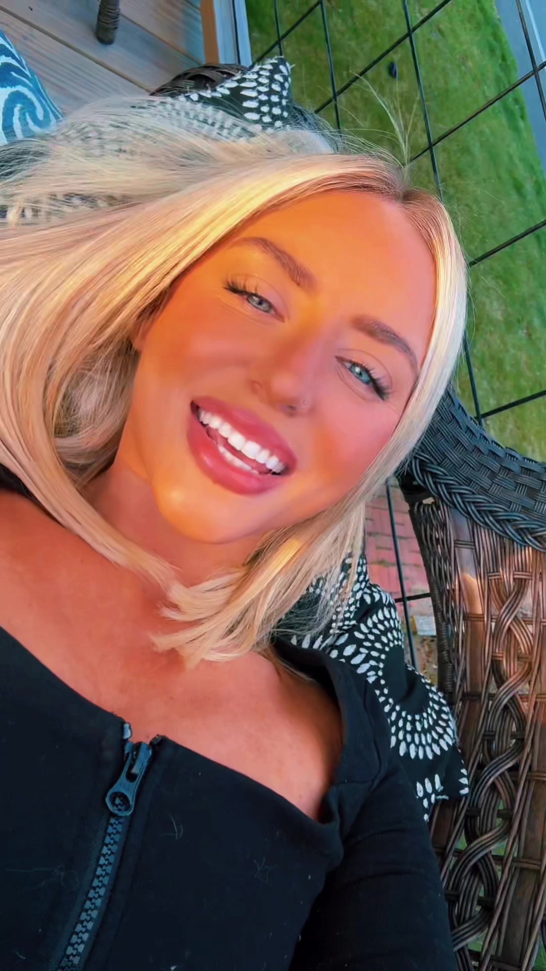 @BlondiJessi