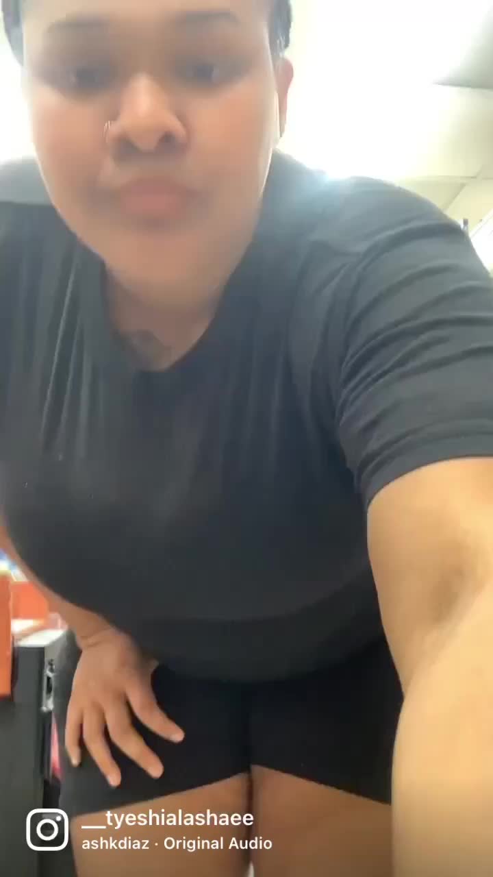 @TyeshiaLasha 😘