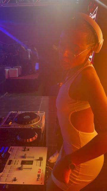 @Djsinyorita