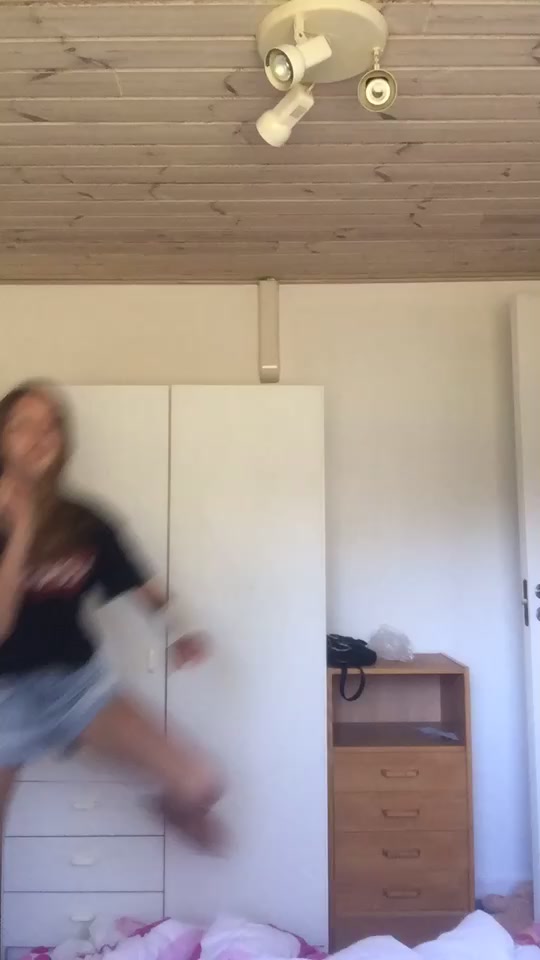 @Den_brækkede_arm