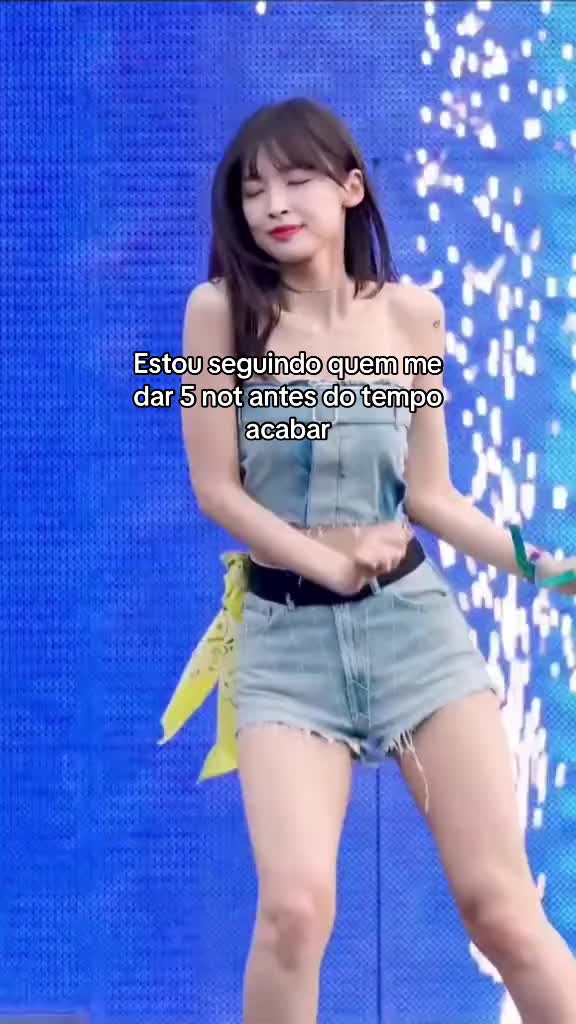 @˖ ࣪: ᥫ᭡ ࣪ ˖ Bella 😼 ! ✿ ࣪