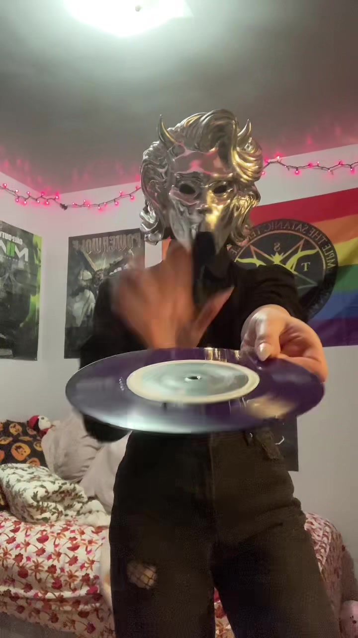 @Wolfy_Ghoulette