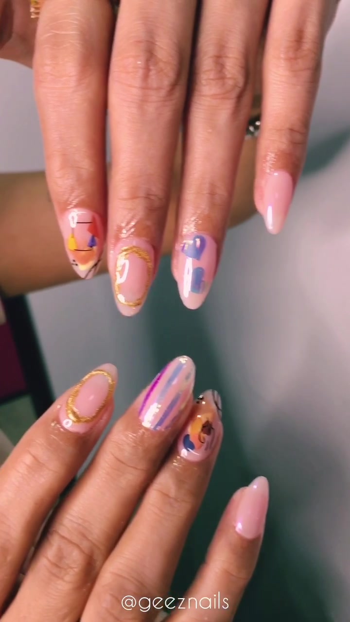 @geeznails