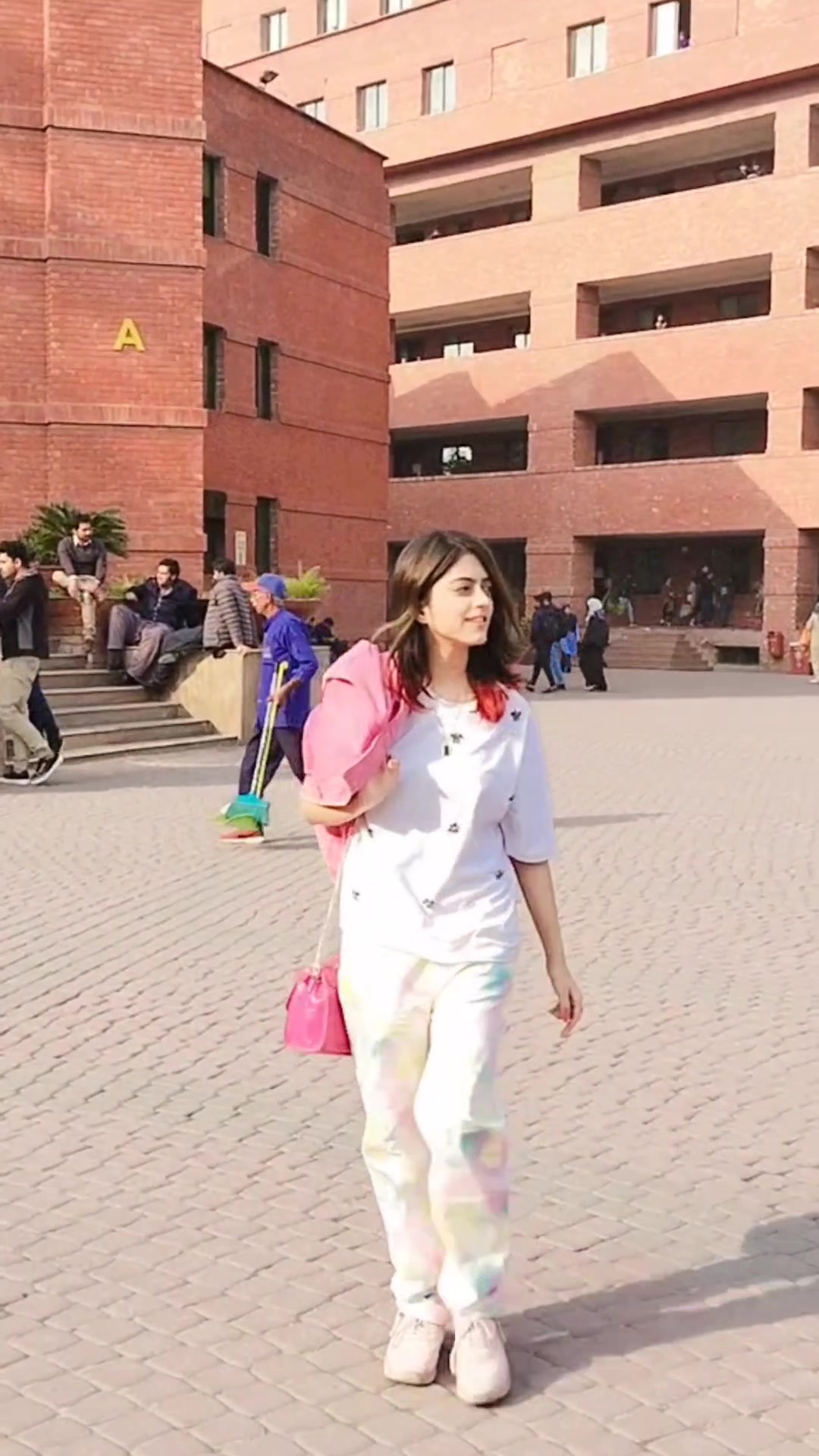 @Laibaarishofficial