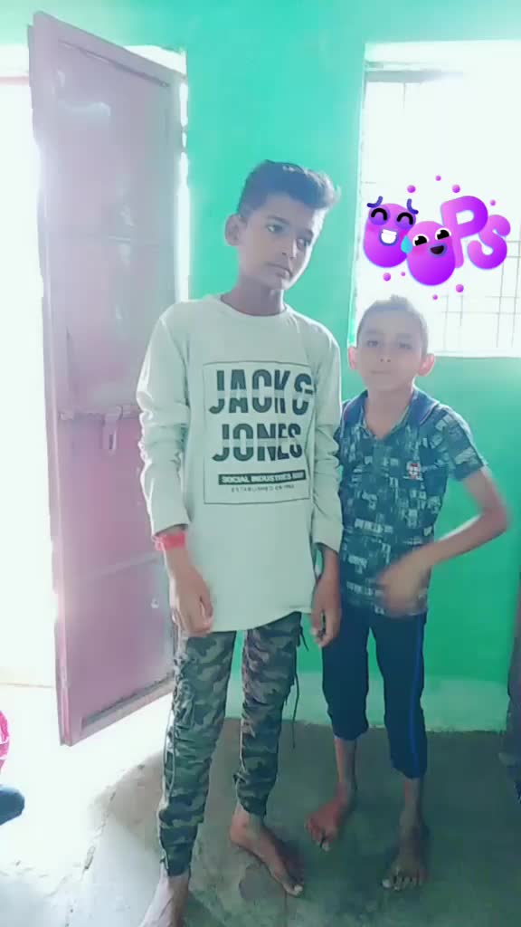 @user8026273886925