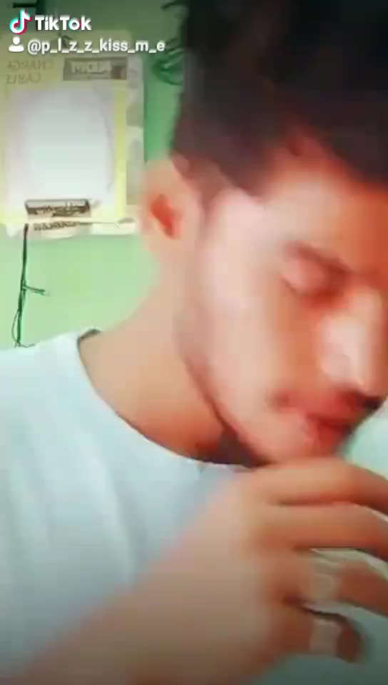 @p_l_z_z_kiss_m_e