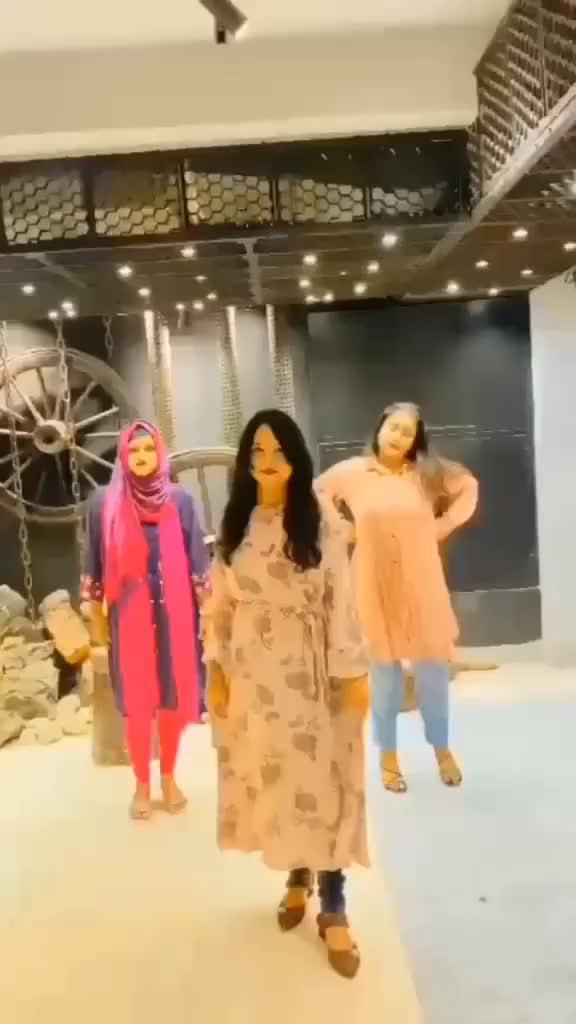 @👸