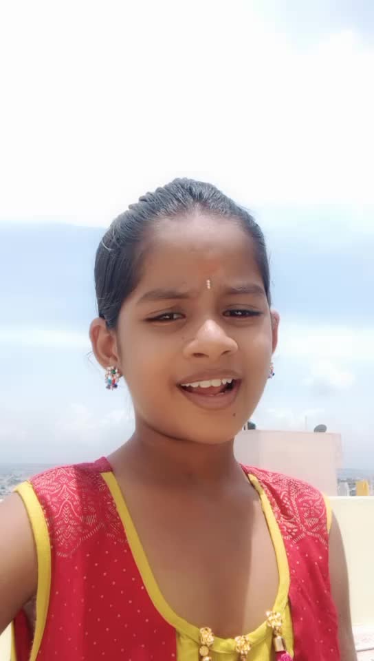 @rowdy girl poojitha