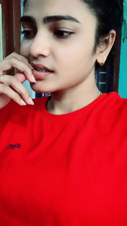 @Vaishu_cherie