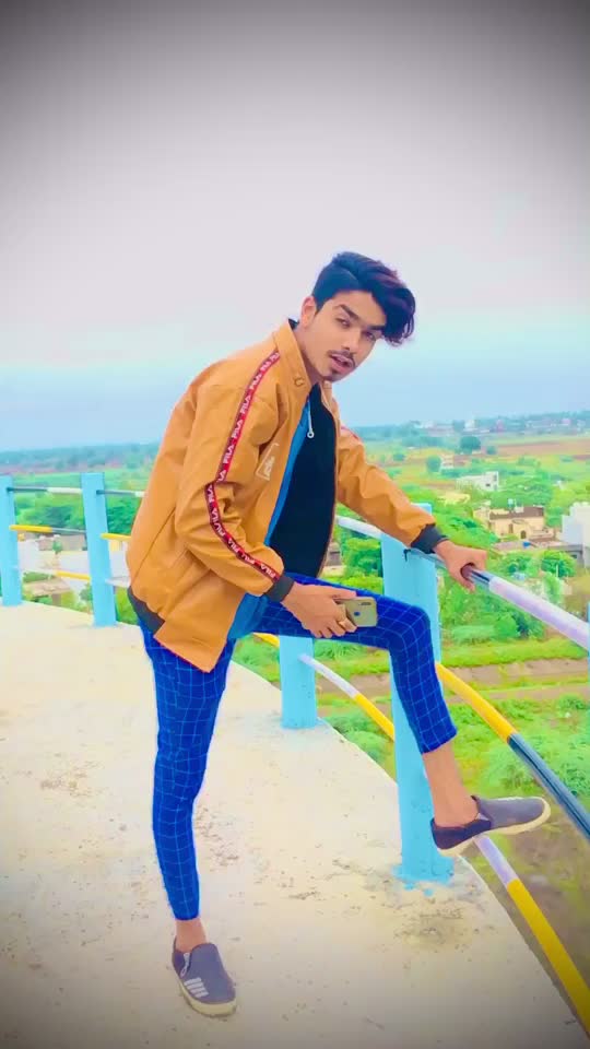 @👑 Mr__ashu_10 👑