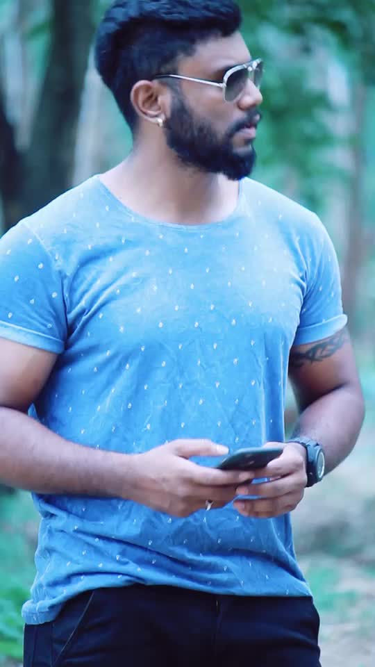 @rebelmanu