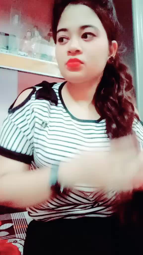 @569885