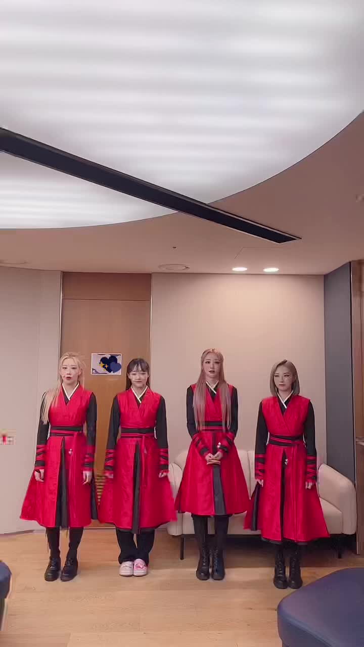 @loonatheworld