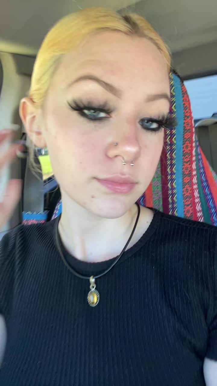 @teaganseniuk