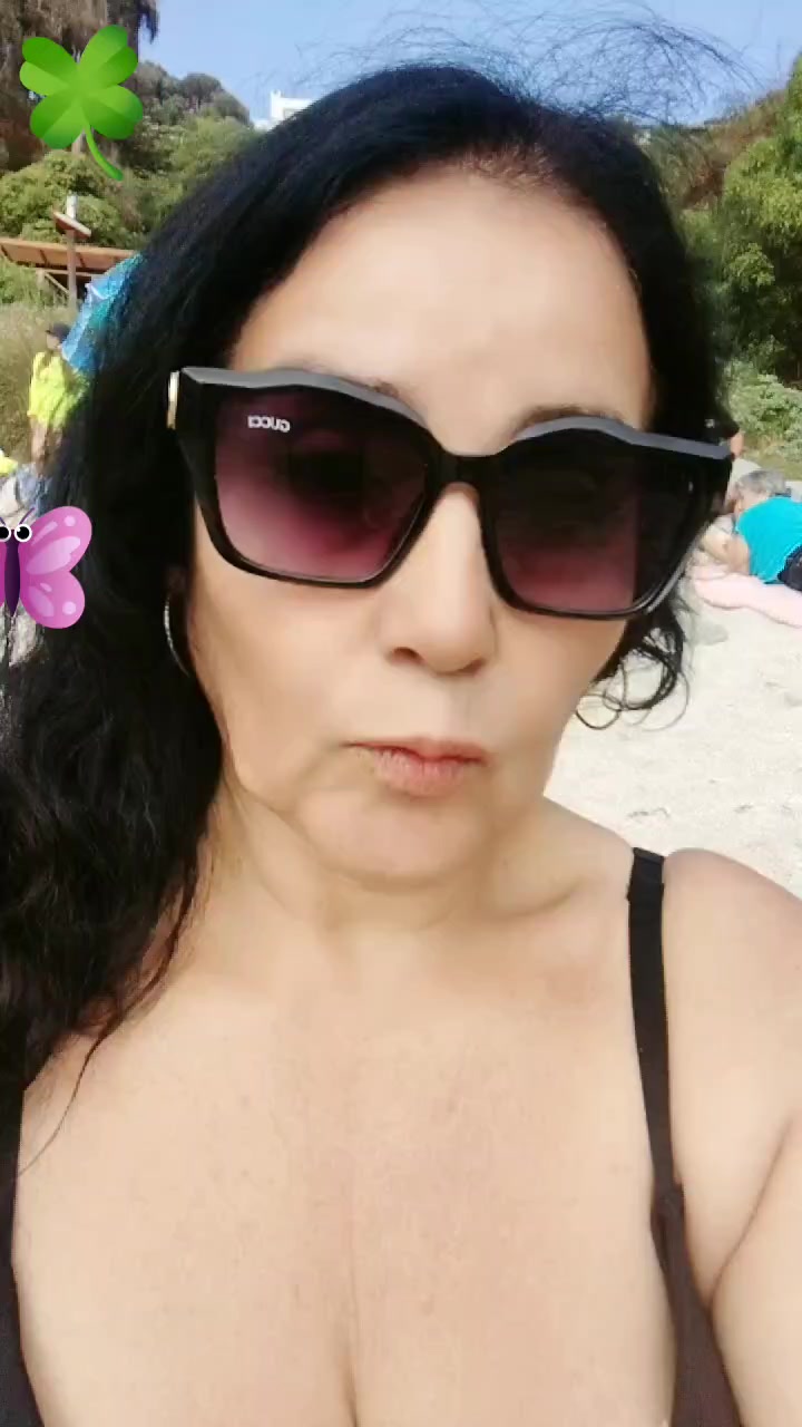 @v_i_v_i_a_n_a_o_8