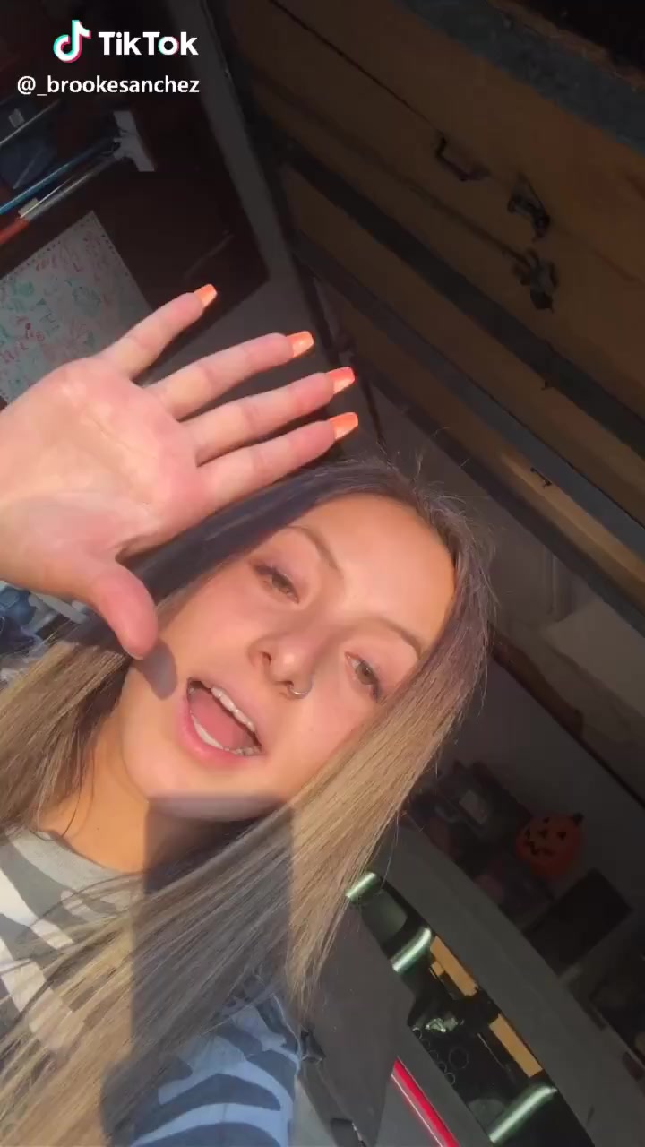 @Brooke/online!