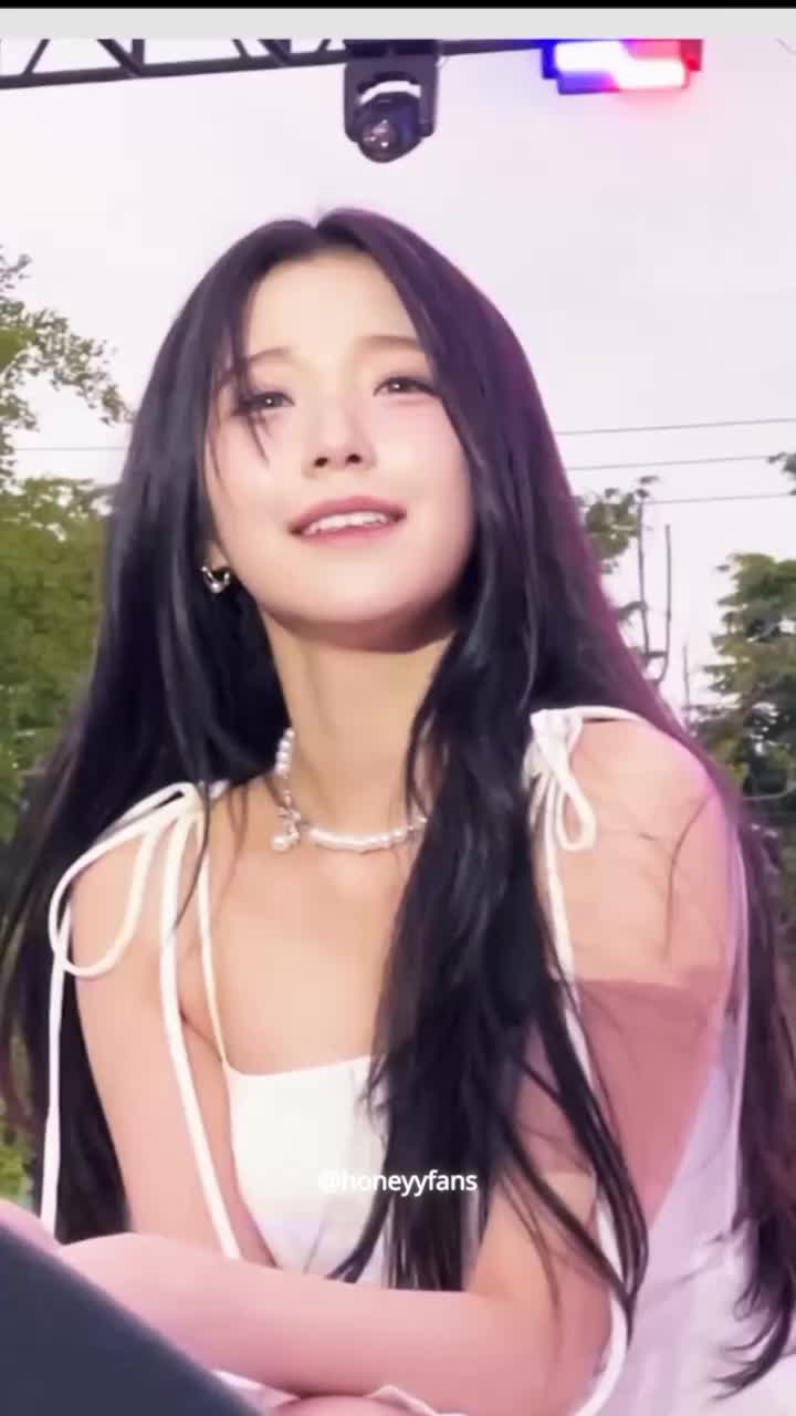 @hnyfns___
