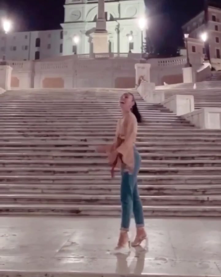 @Chiara__bergamelli
