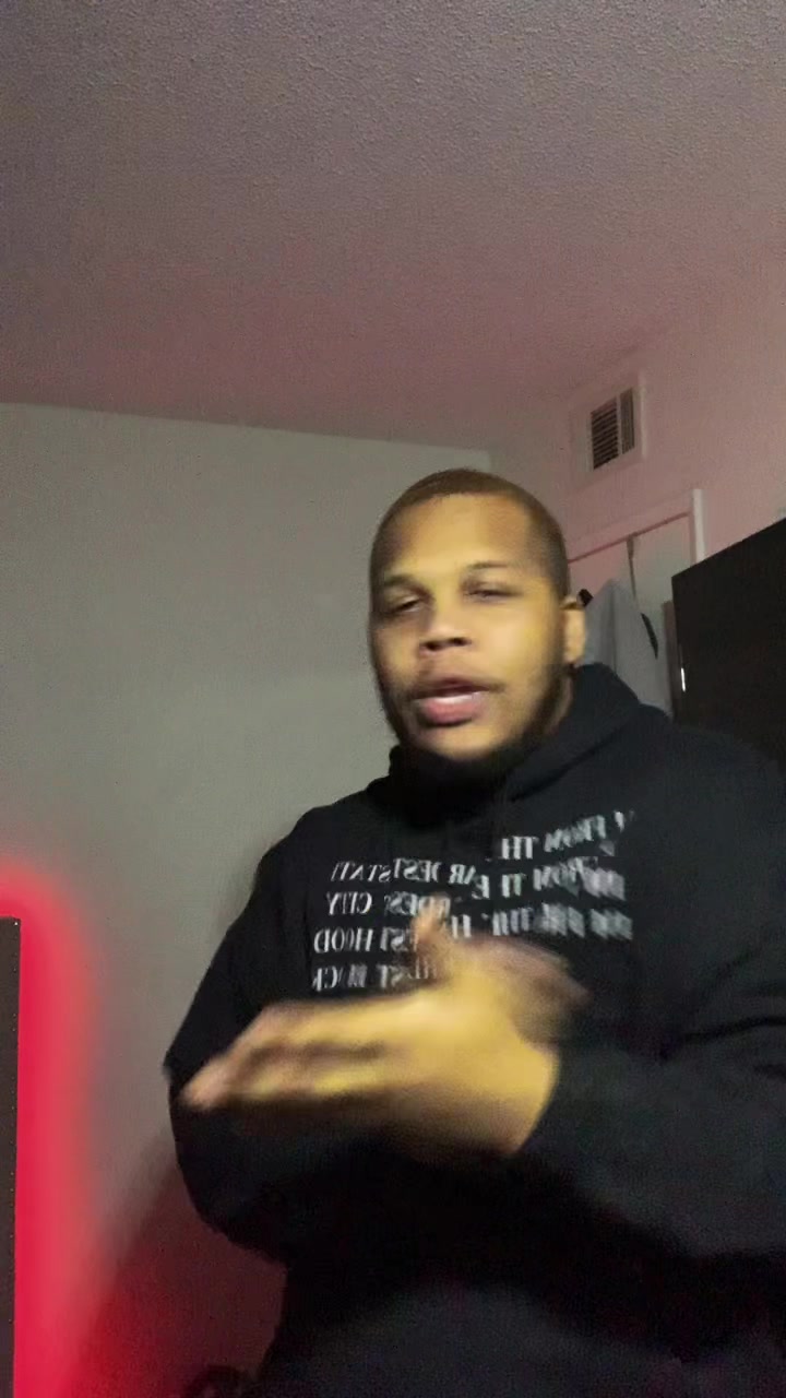 @BennyLeaux