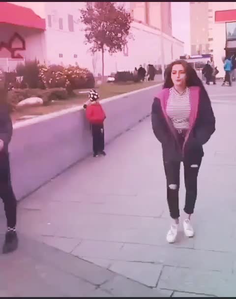 @Ziddi_Queen
