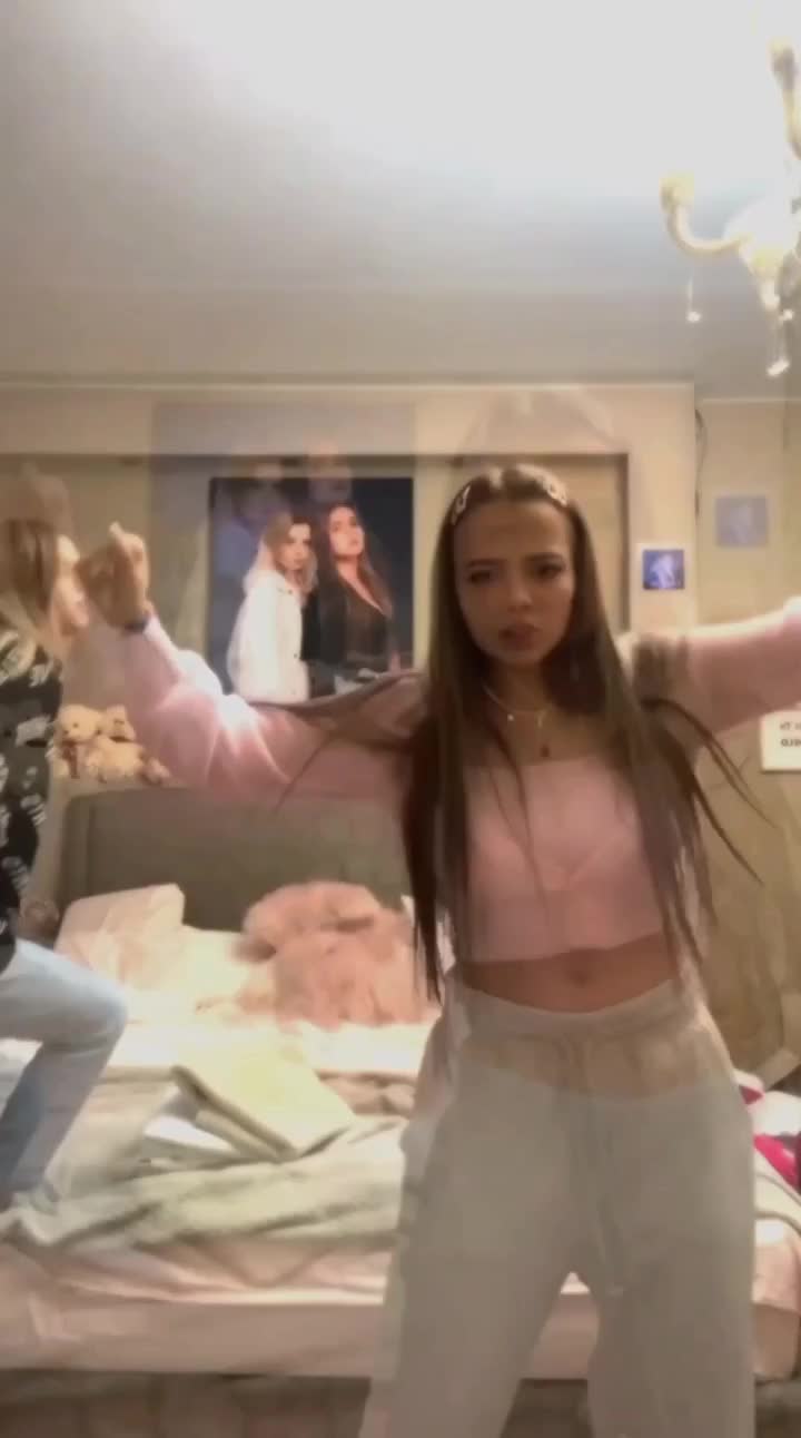 @#вишеньки🍒🫂👀