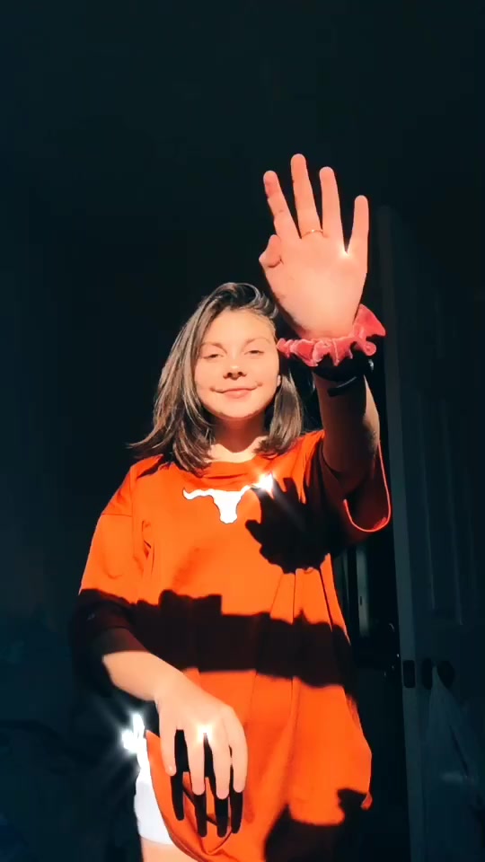 @🌸𝕃𝕚𝕝𝕪🌻