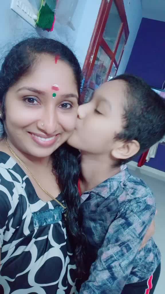 @divyaunniiii